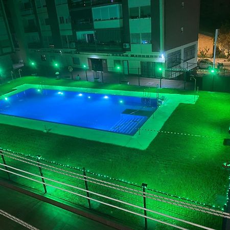 Luxury Apartment ตอร์เรโมลิโนส ภายนอก รูปภาพ