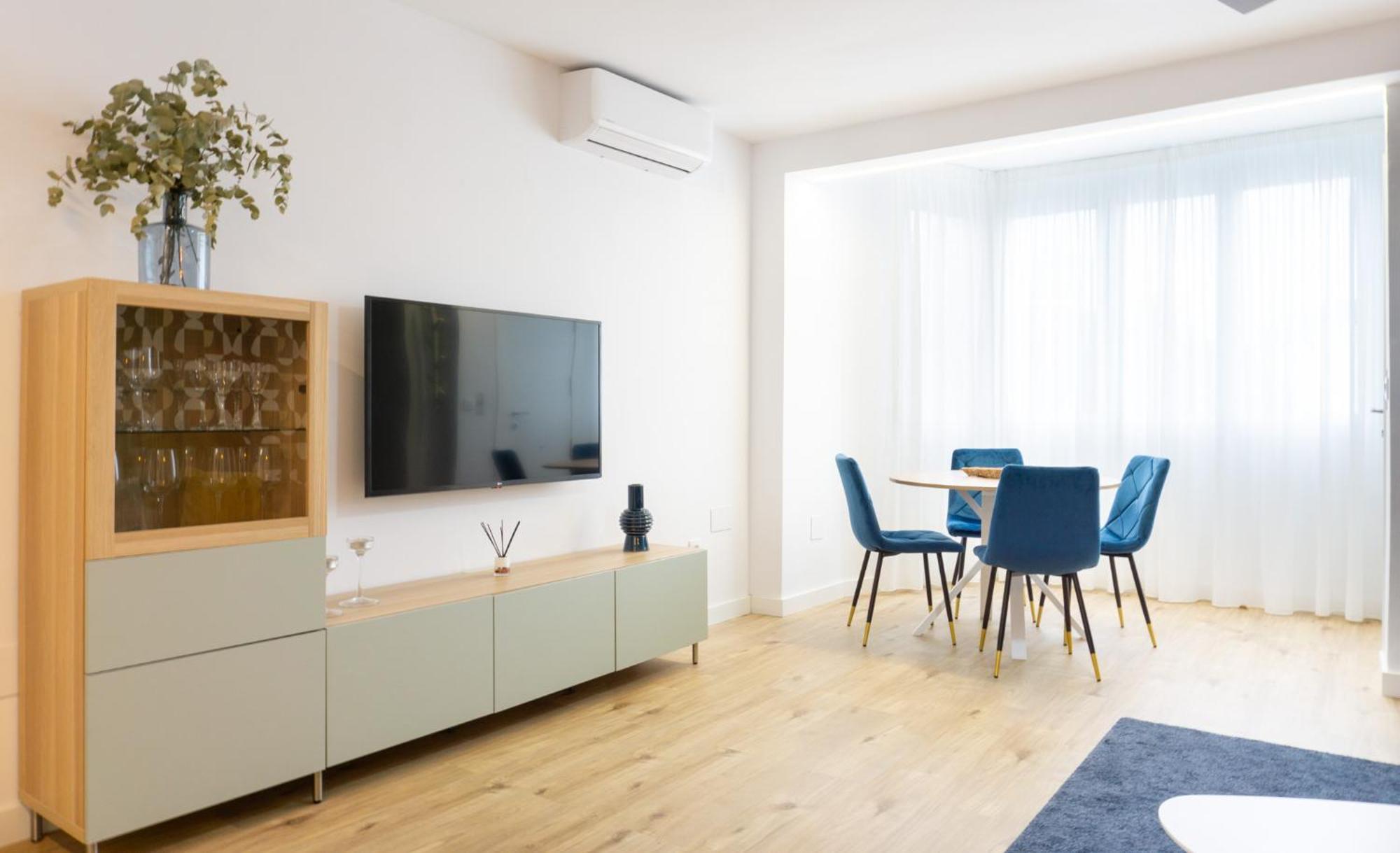 Luxury Apartment ตอร์เรโมลิโนส ภายนอก รูปภาพ