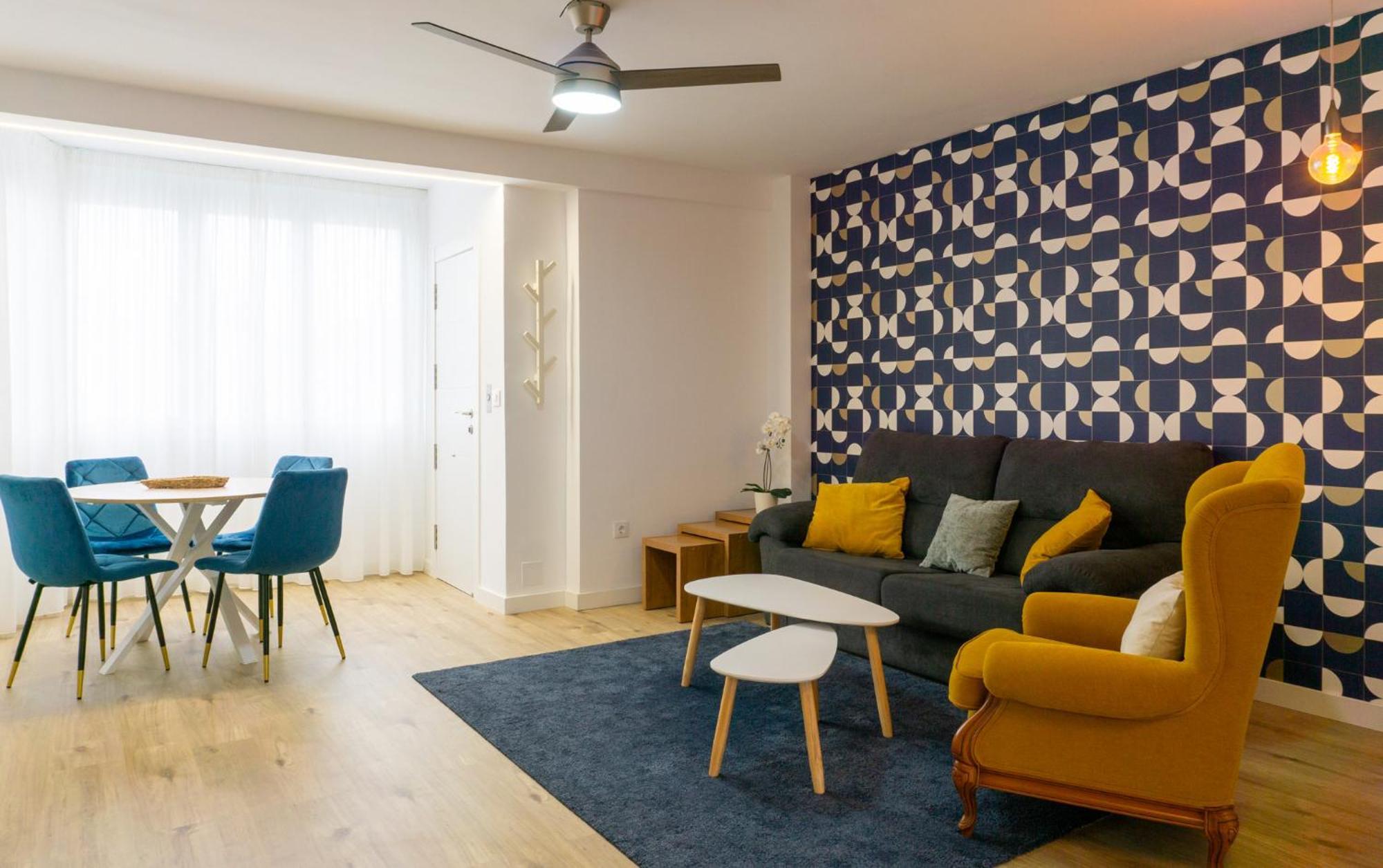 Luxury Apartment ตอร์เรโมลิโนส ภายนอก รูปภาพ