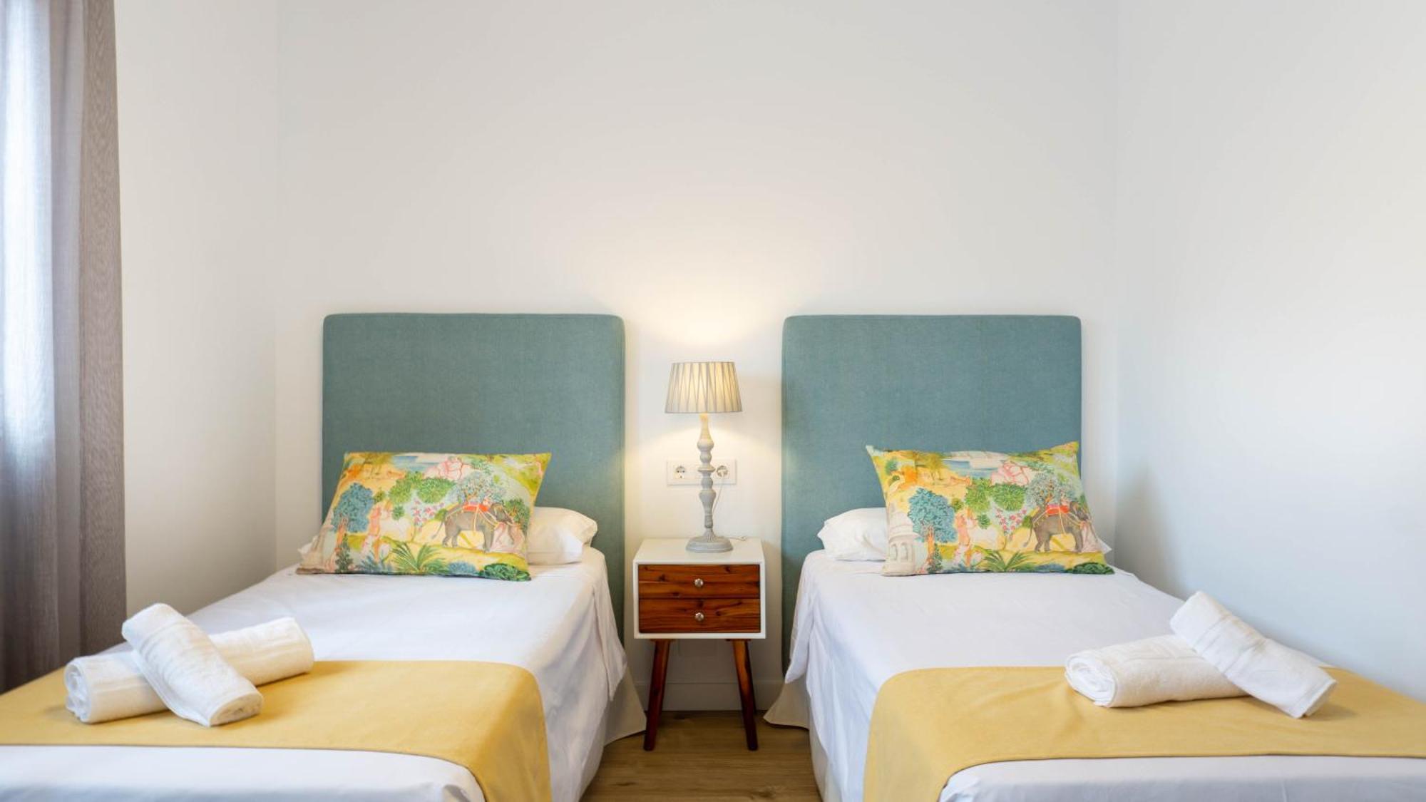 Luxury Apartment ตอร์เรโมลิโนส ภายนอก รูปภาพ