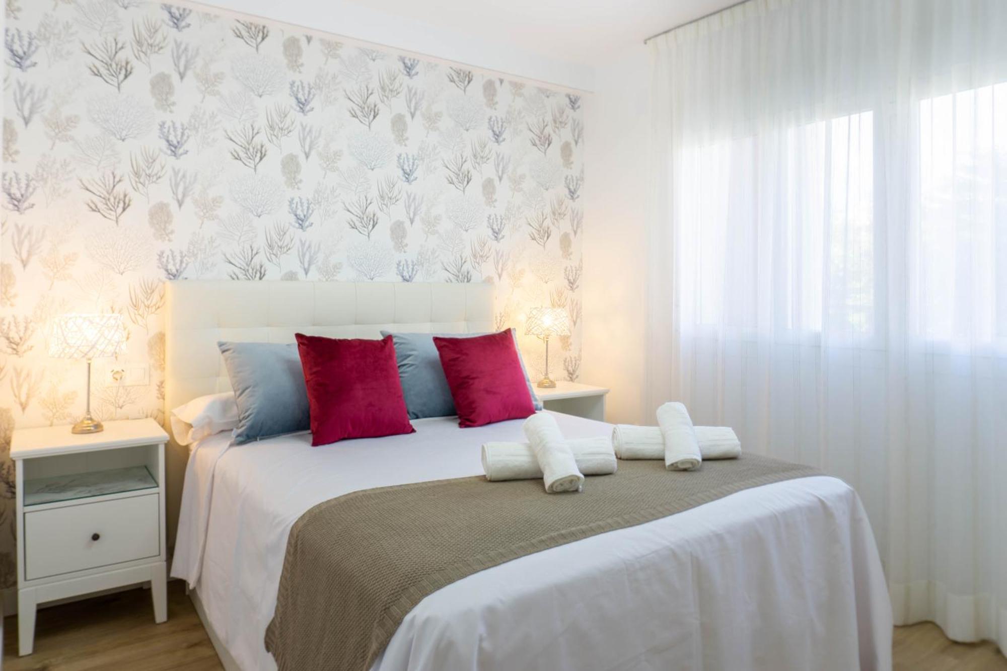 Luxury Apartment ตอร์เรโมลิโนส ภายนอก รูปภาพ